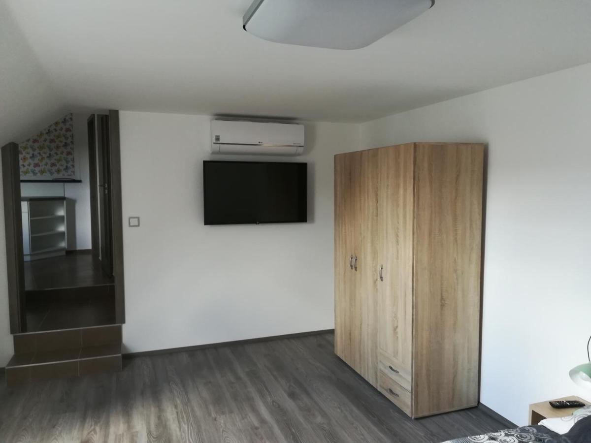Penzion Šápara Velke Bilovice Exterior foto